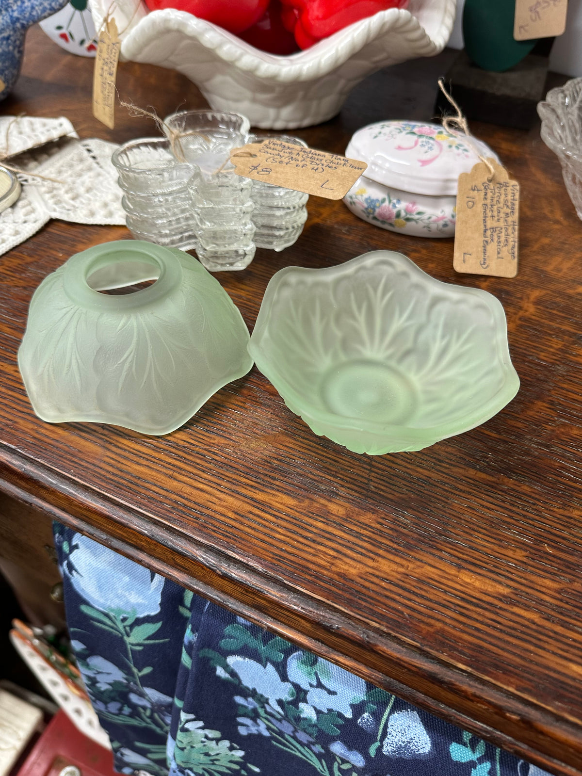 Vintage Indiana Glass Satin Frosted Cabbage Fairy Lamp
