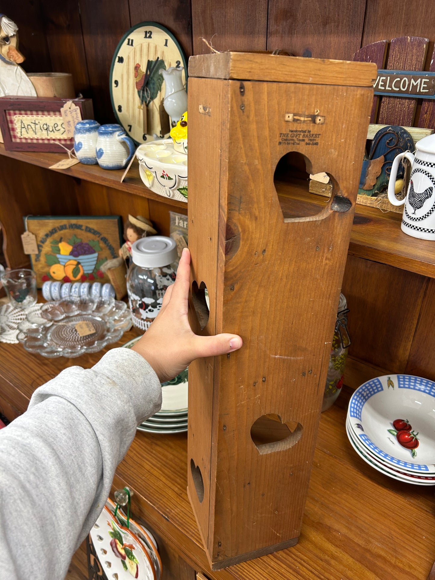 Vintage 3 Tier Heart Shelf