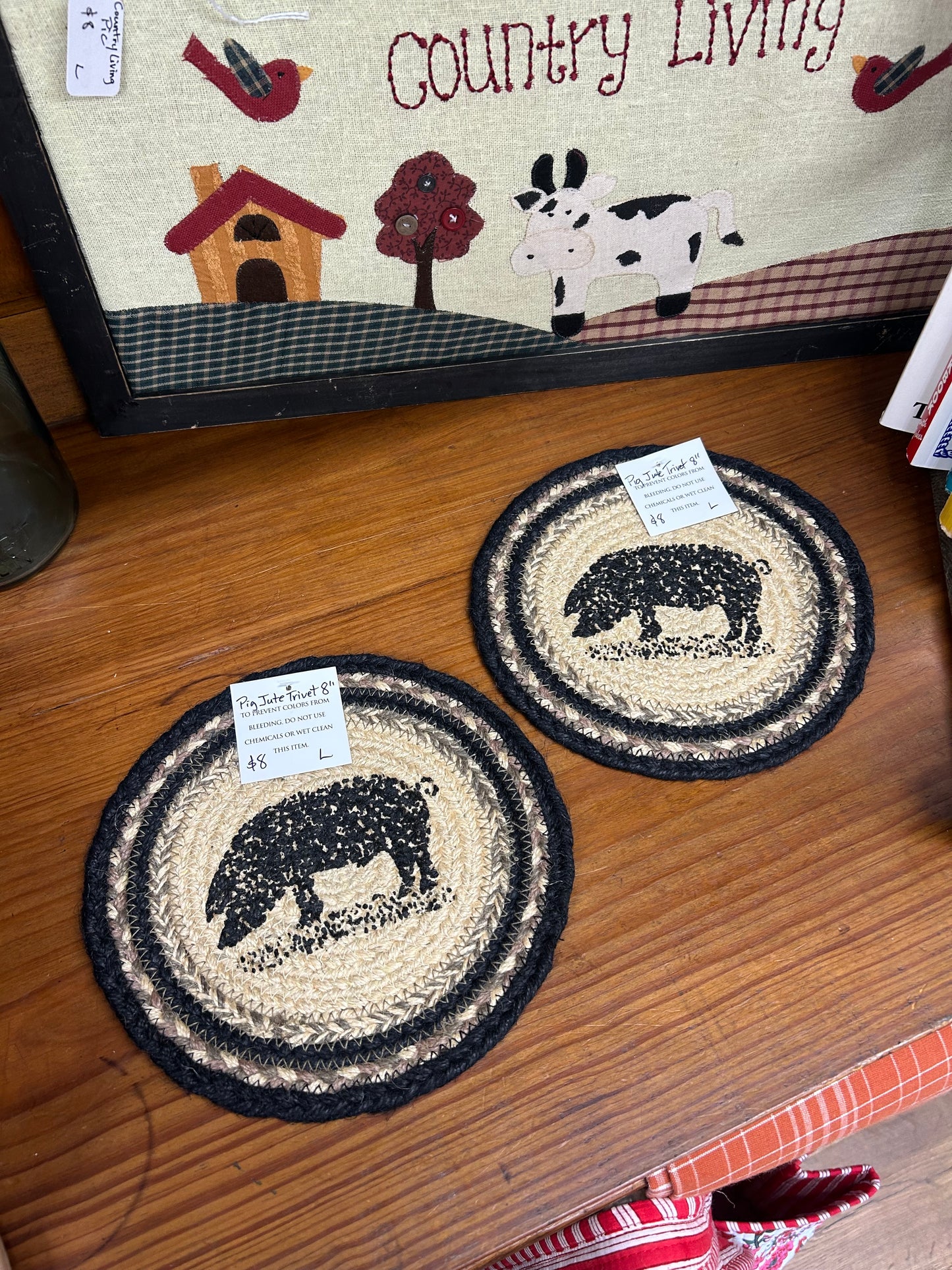 Pig Jute Trivet 8"
