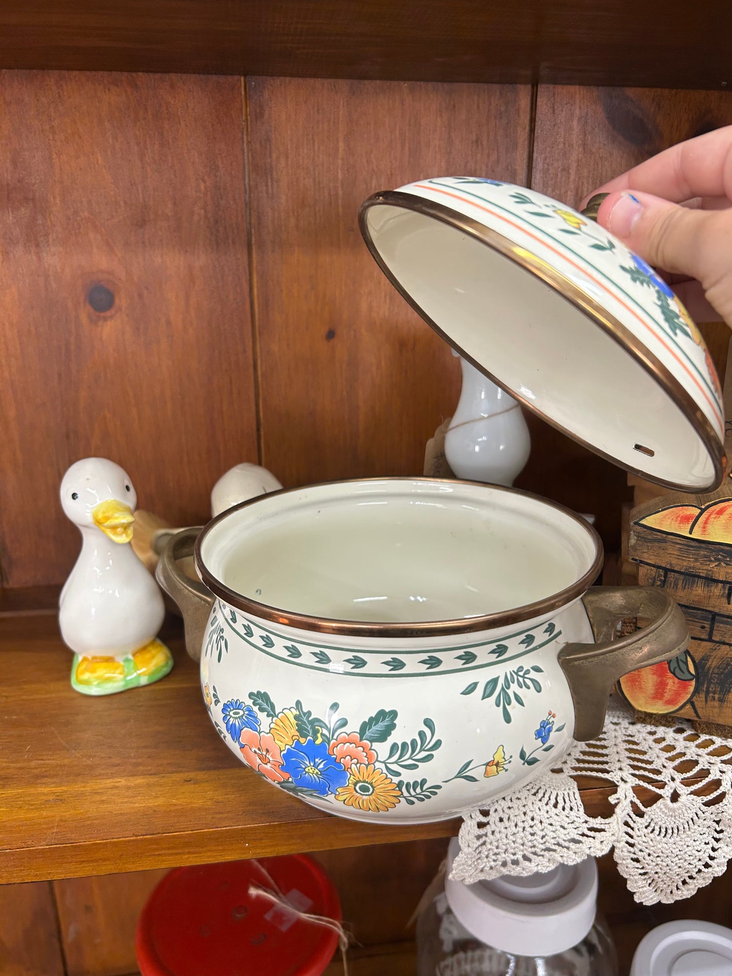 Vintage 1981 M. Kamenstein Enamel Pot
