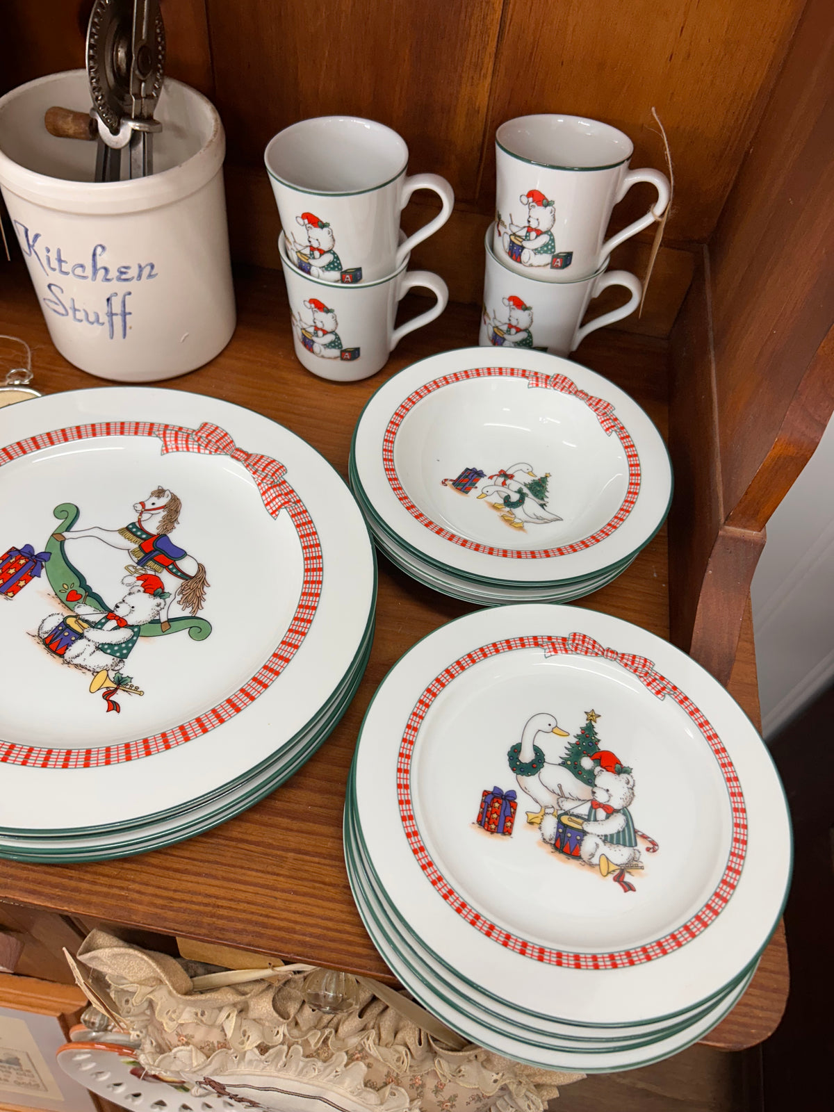 Vintage Anchor Hocking Christmas Dishes - Place Setting For 4