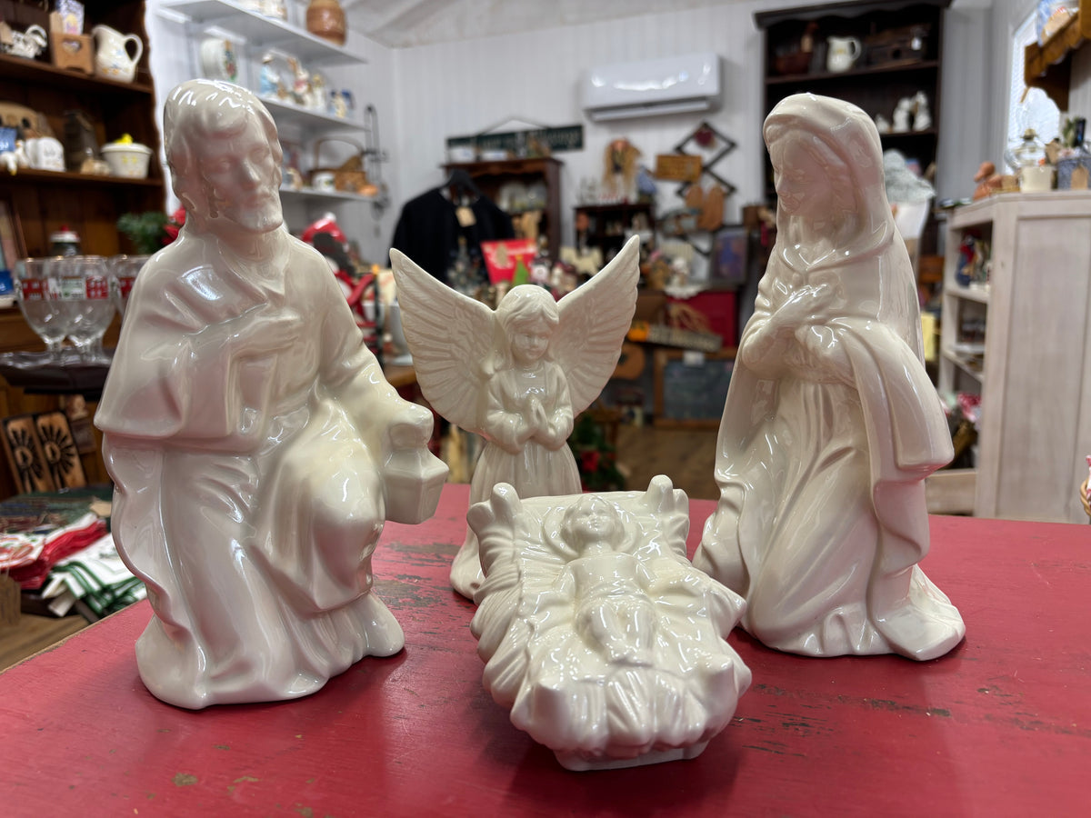 1970s Nativity Large Figurine Set
