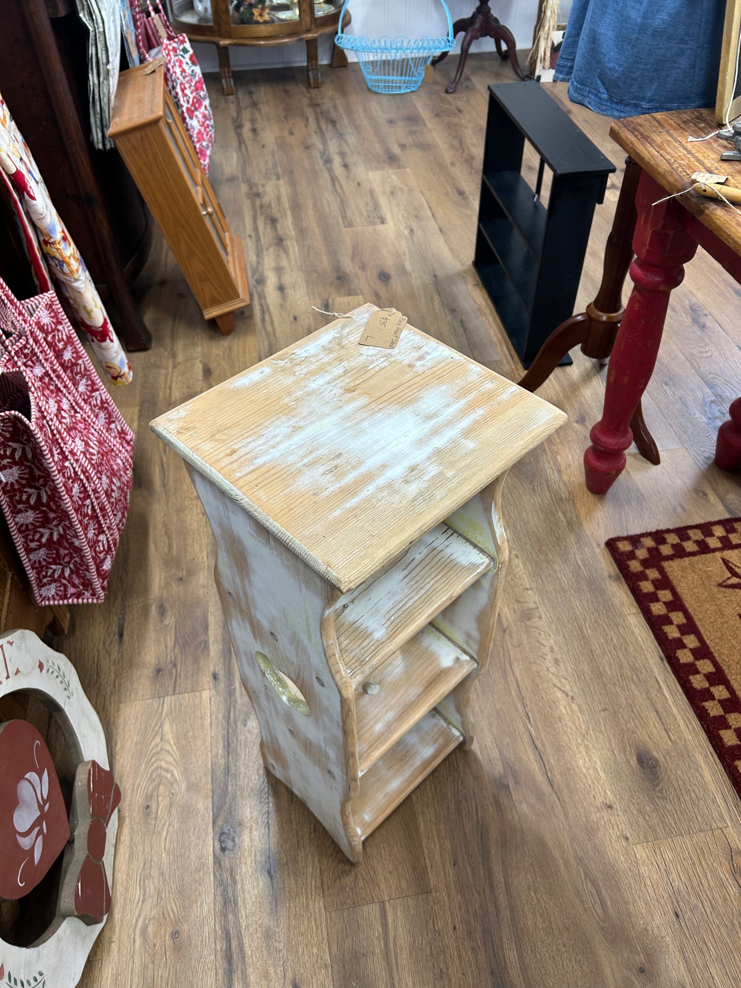 Pine Heart Shelf - Local Pickup Only