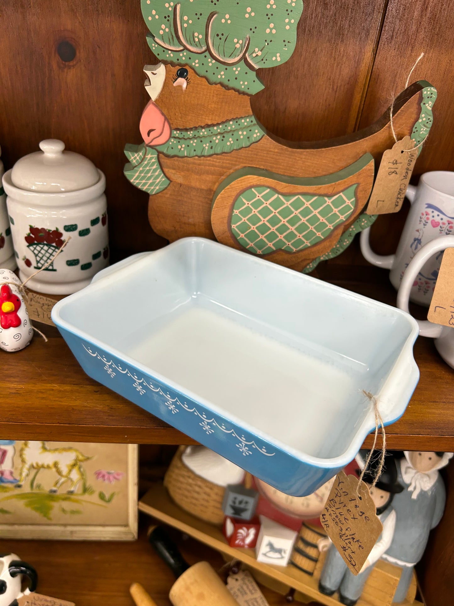 Vintage Pyrex Snowflake Dish - 1 1/2 quart