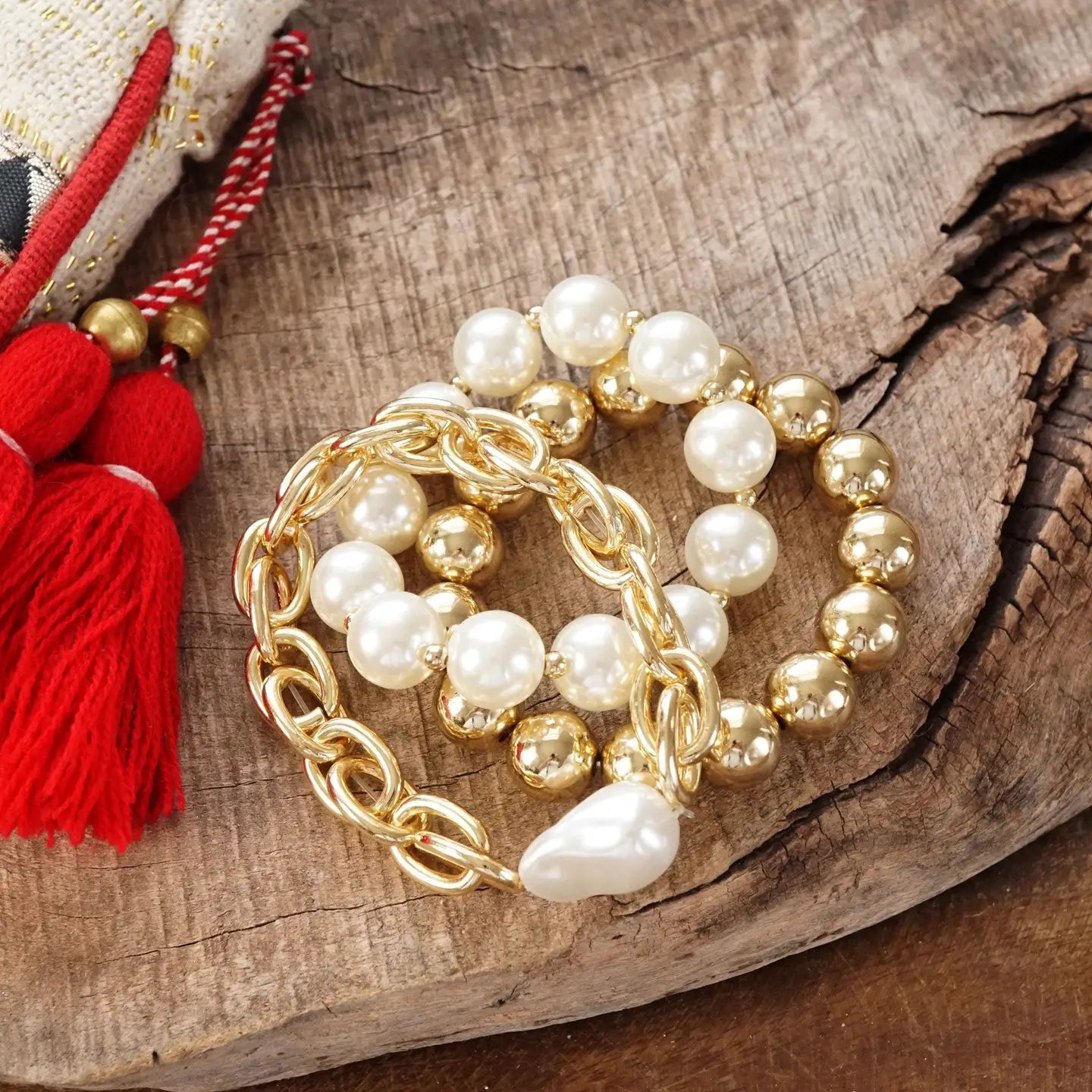 Chunky Pearl & Gold Bracelet Set