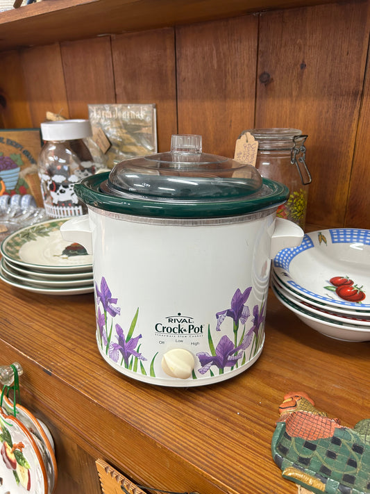 Vintage Rival Crockpot “Purple Iris”