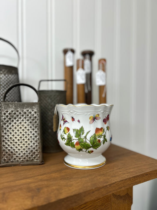 Ardalt Lenwile Butterflies & Strawberries Planter - HANDPAINTED