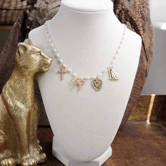 Danity Pearl Necklace