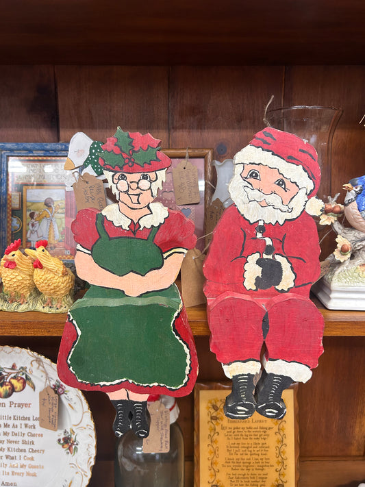 Vintage Shelf Sitter Set