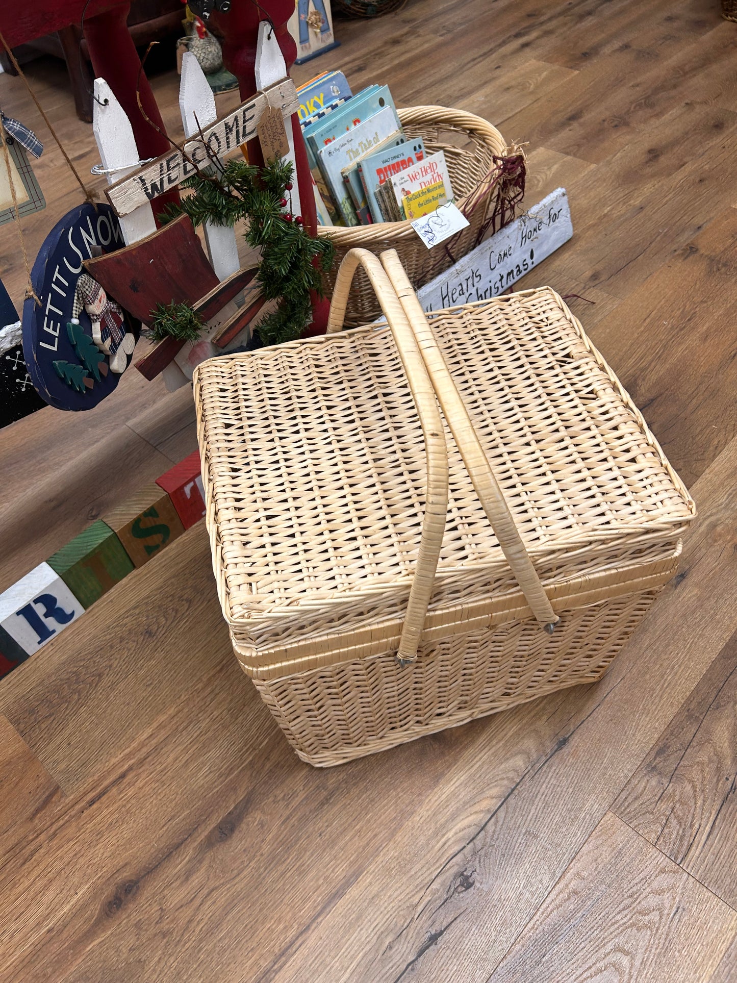 Large Wicker Picnic Basket - Local Pickup Only