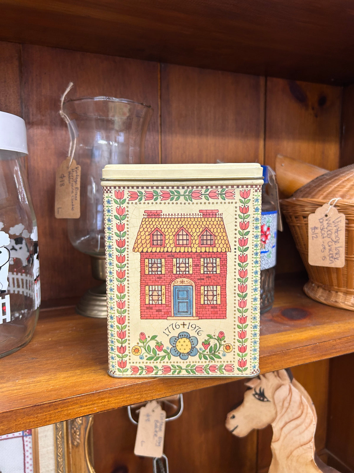 1976 Collectable Hallmark Tin