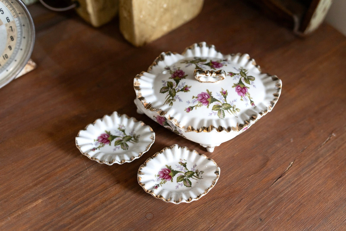 Floral Trinket Box With Ring Trays