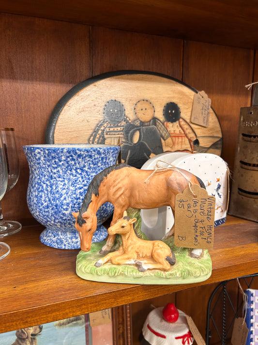 Vintage HOMCO Mare & Foal - Small Chip On Mare’s Ear