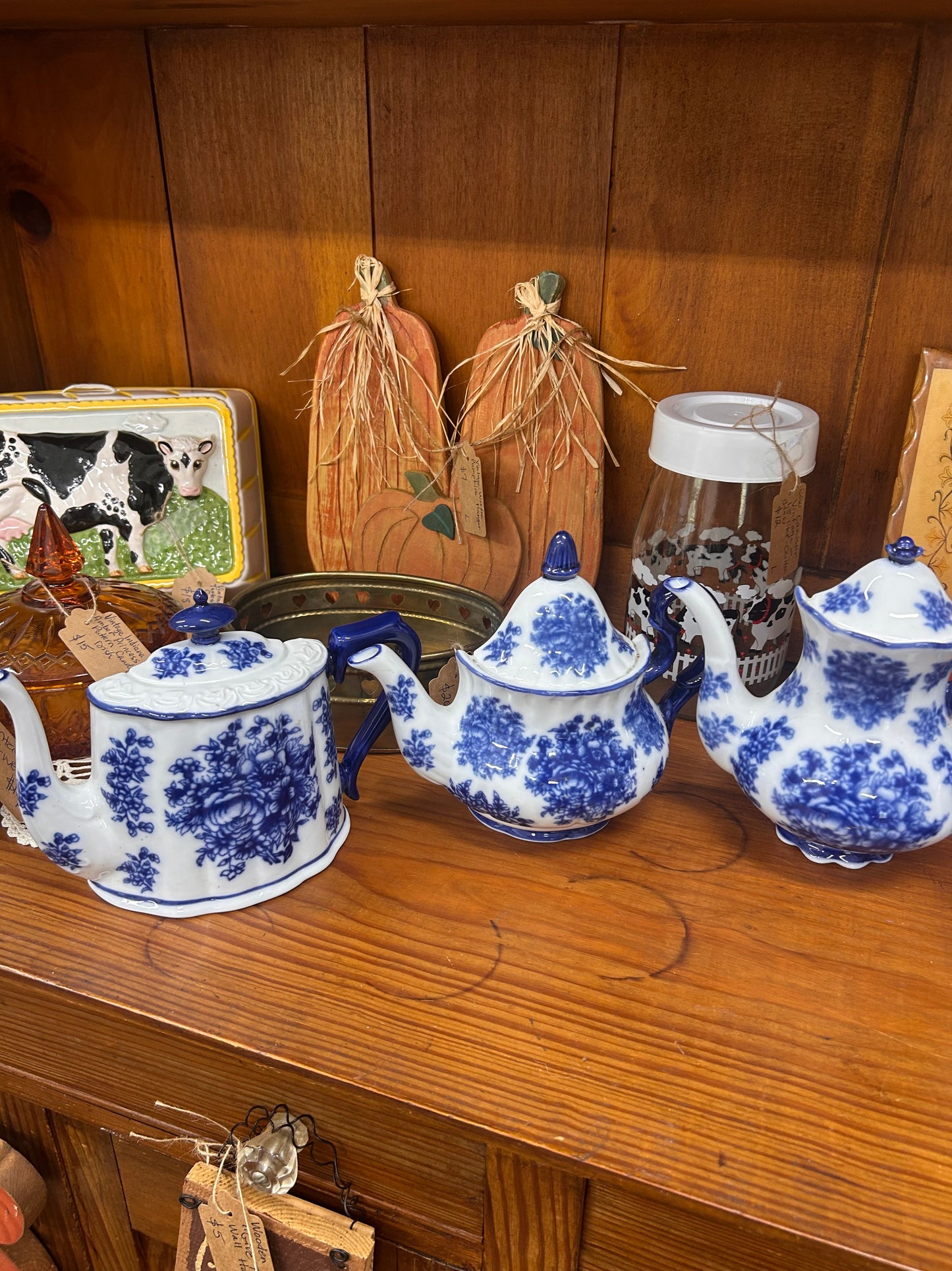 Basic Porcelain Wall Hanger Set