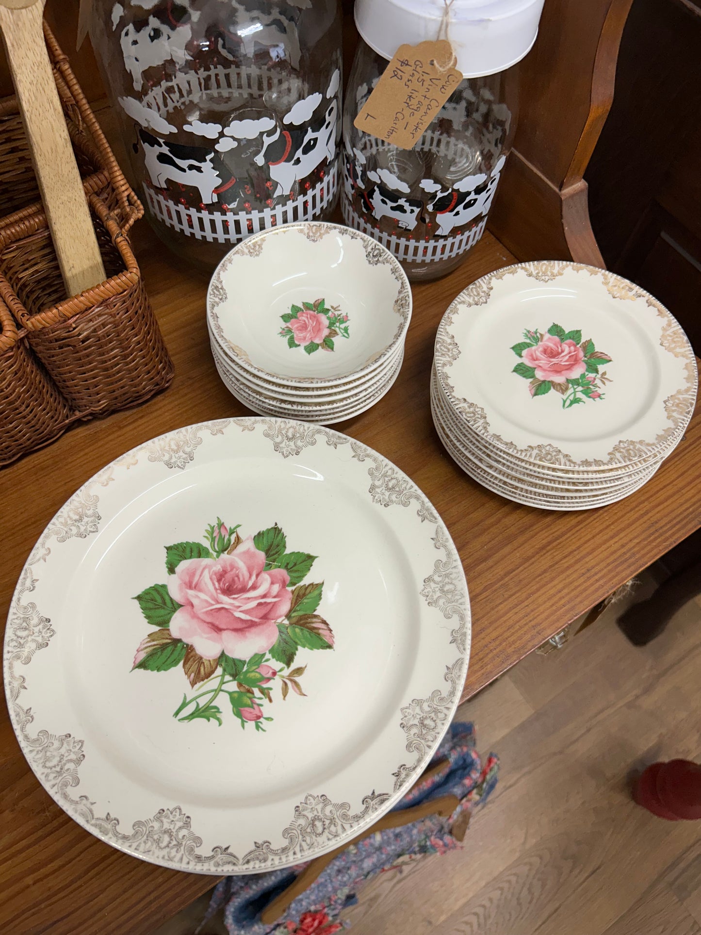 Vintage American Rose Dish Set - 8 Dinner Plates, 9 Dessert Plates, 7 Little Bowls