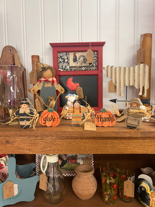 Wooden & Straw "Give Thanks" Garland
