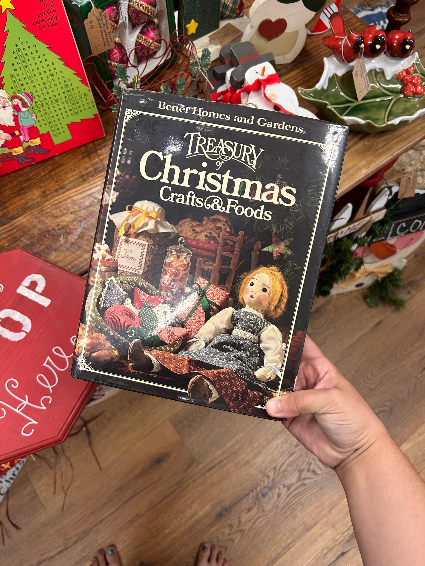 1980 Treasury Of Christmas Craft & Foods