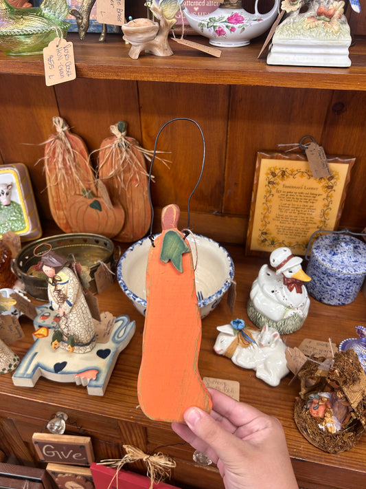 Wooden Tall Pumpkin Hanger