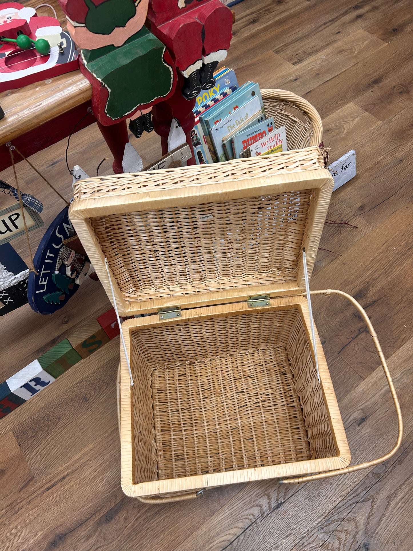 Large Wicker Picnic Basket - Local Pickup Only