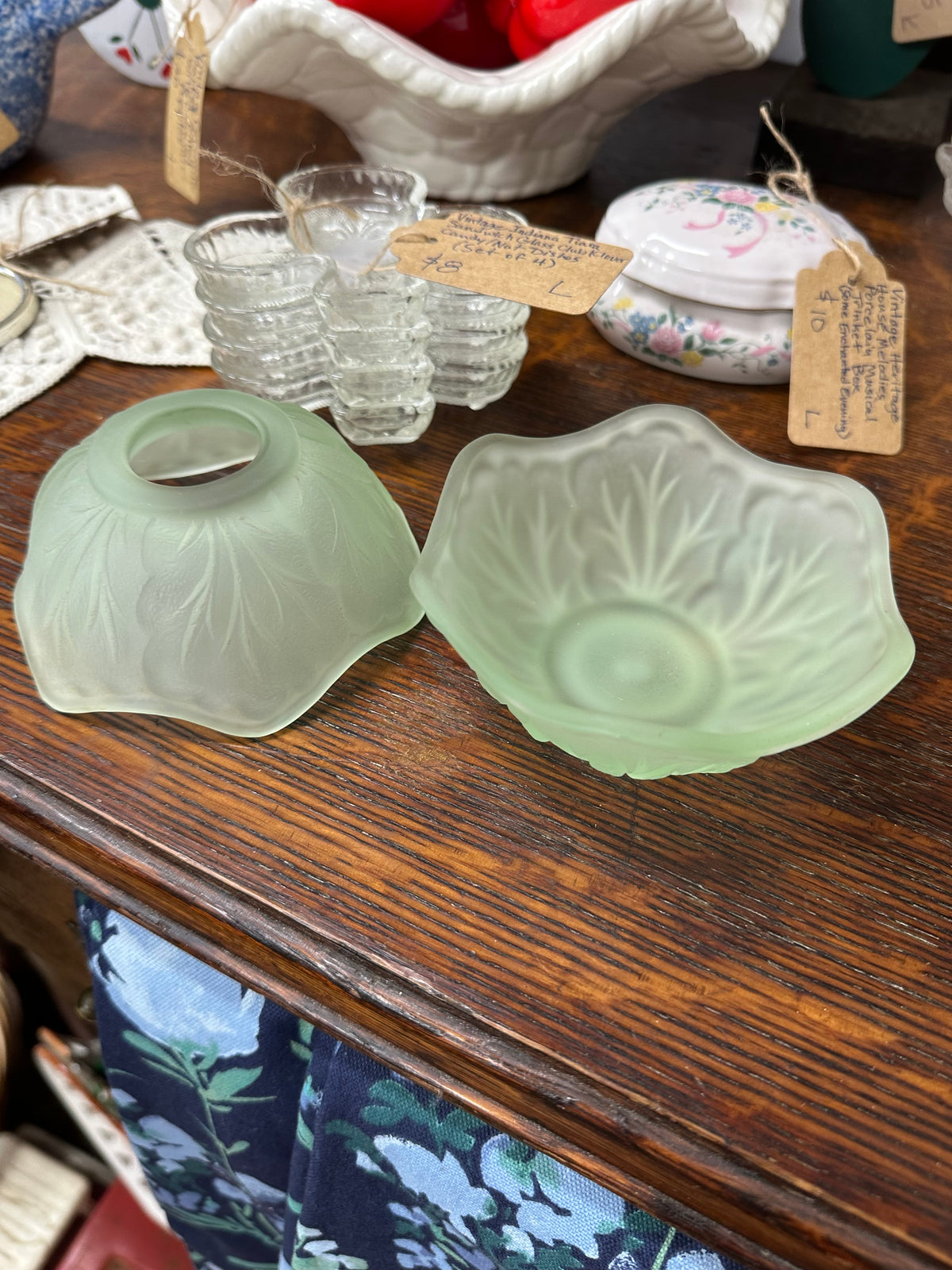 Vintage Indiana Glass Satin Frosted Cabbage Fairy Lamp