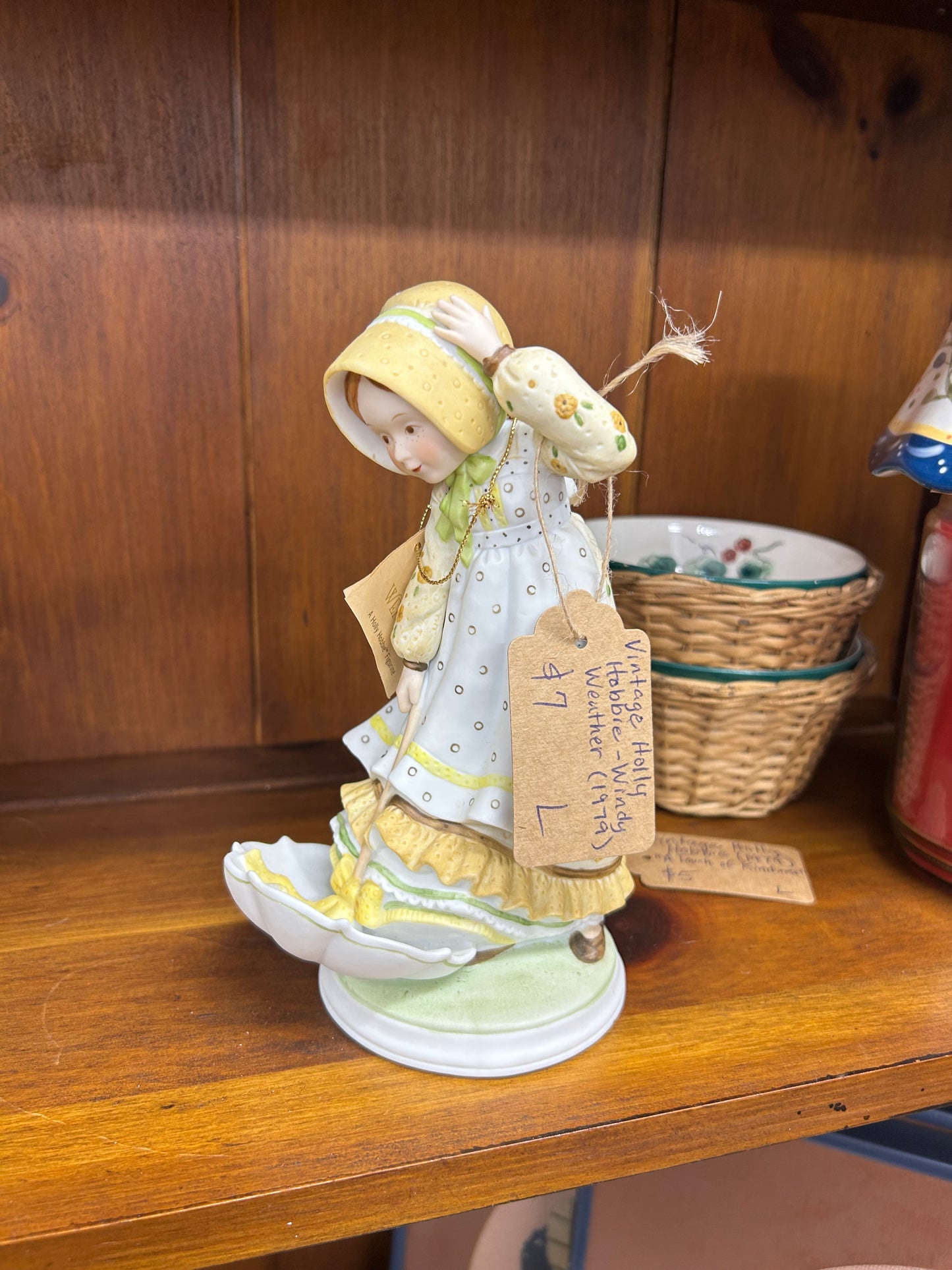 1979 Holly Hobbie "Windy Weather"