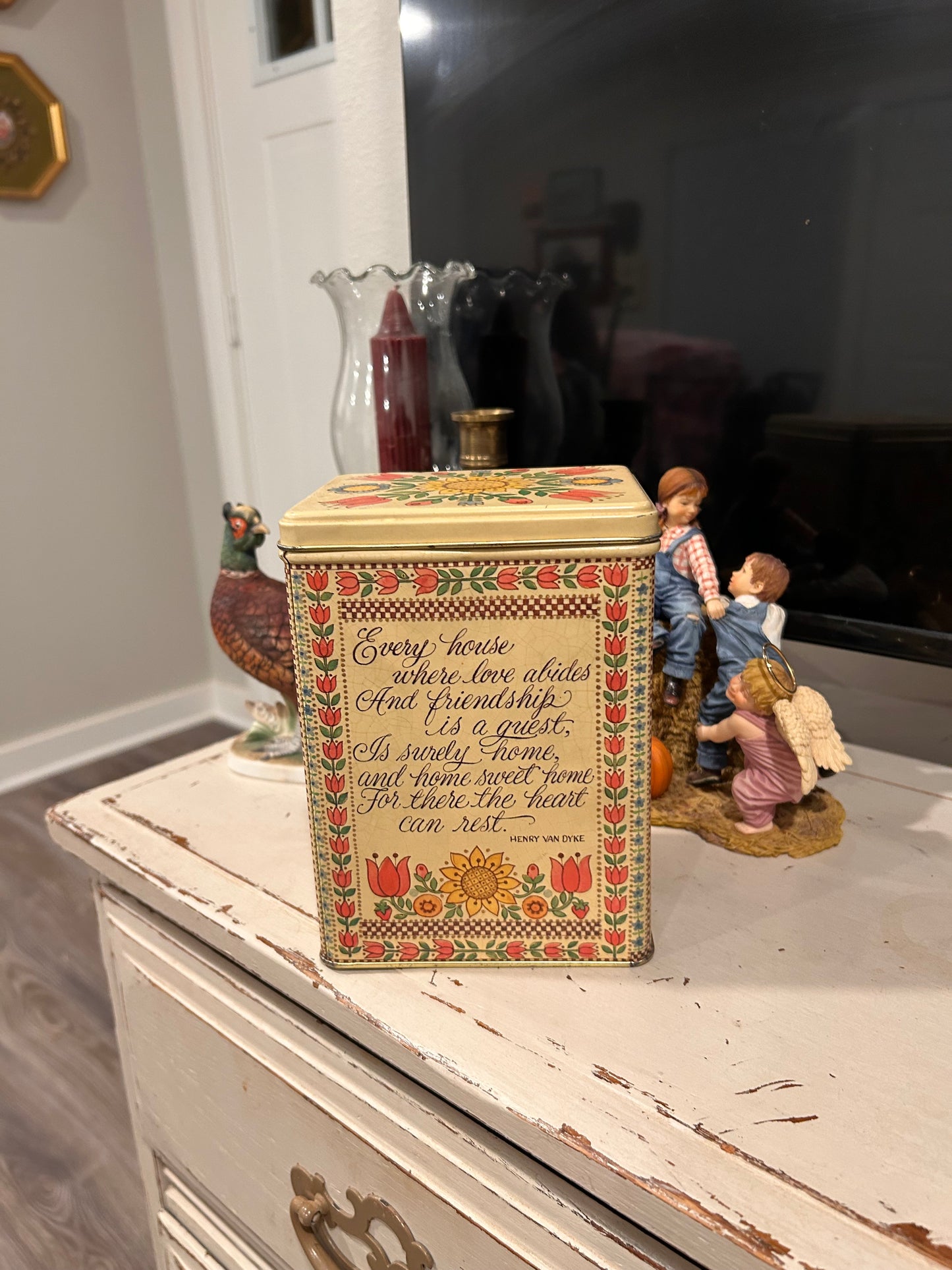 1976 Collectable Hallmark Tin