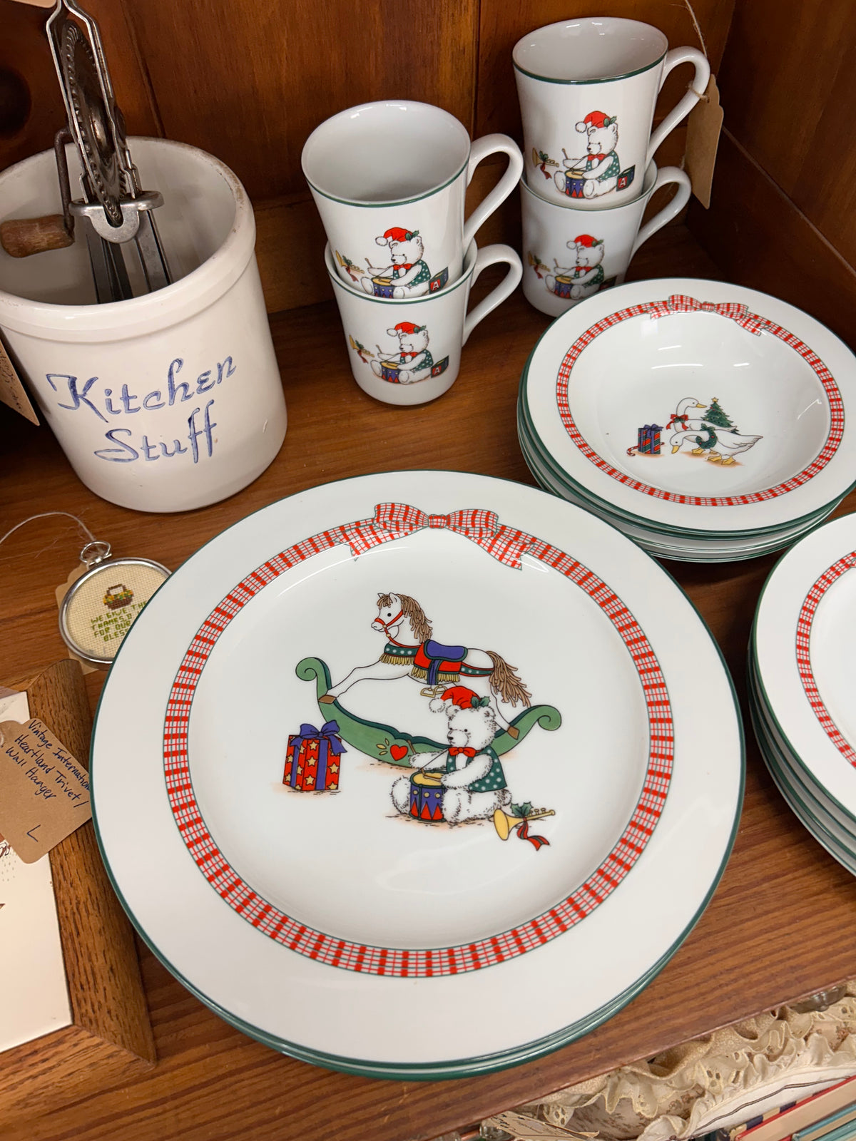 Vintage Anchor Hocking Christmas Dishes - Place Setting For 4