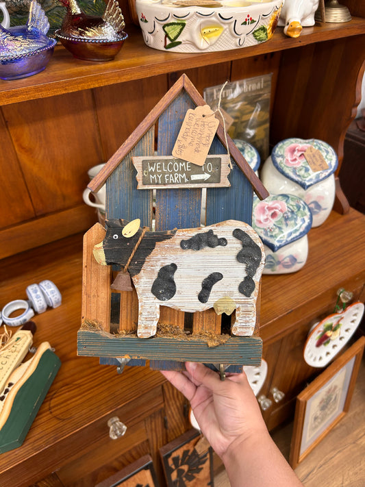 Vintage Welcome Key Holder