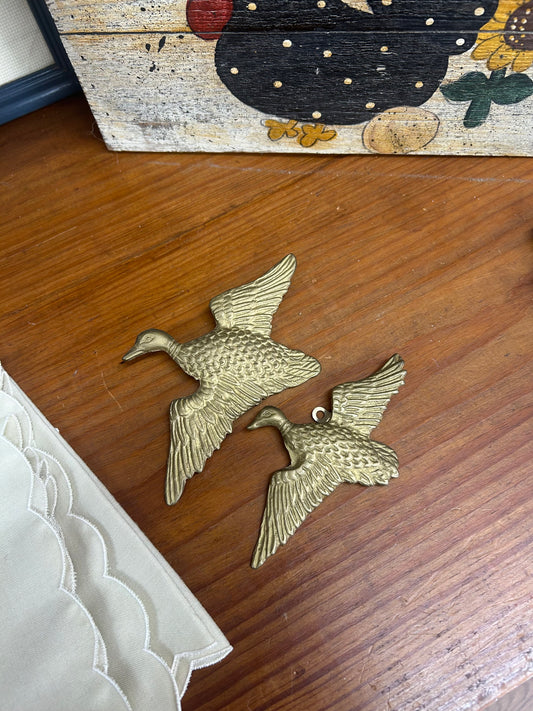 Vintage Brass Flying Ducks Wall Hanger Set