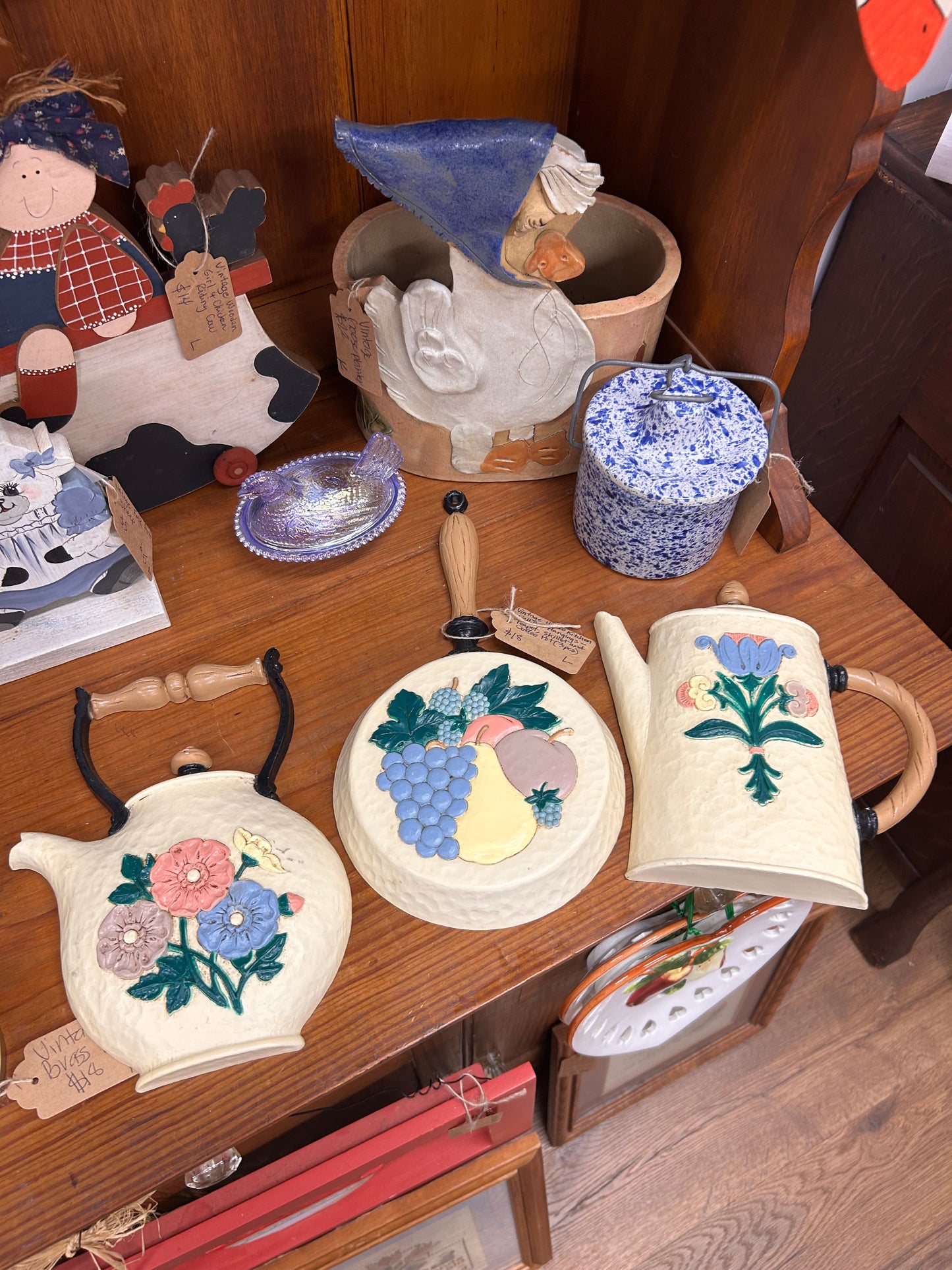 Vintage HOMCO Kitchen Wall Hangers - Set Of 3