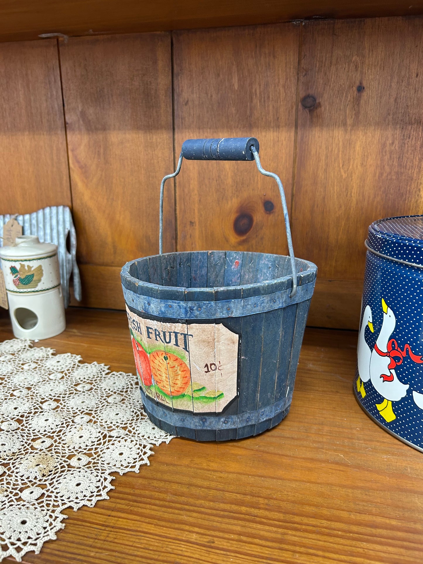 Vintage Fresh Fruit Basket