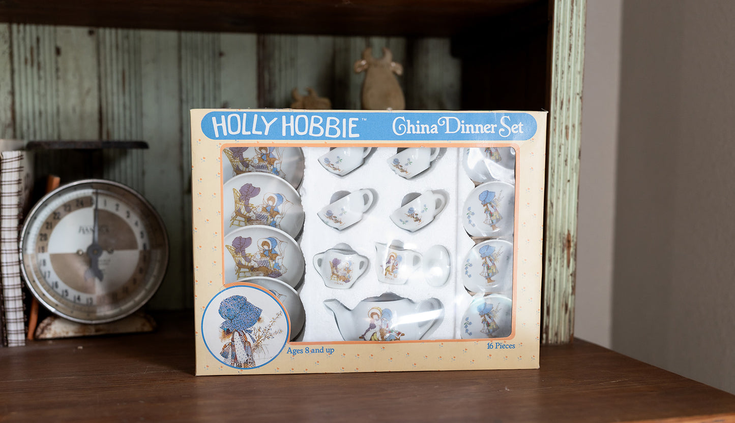 Holly Hobbie China Dinner Set