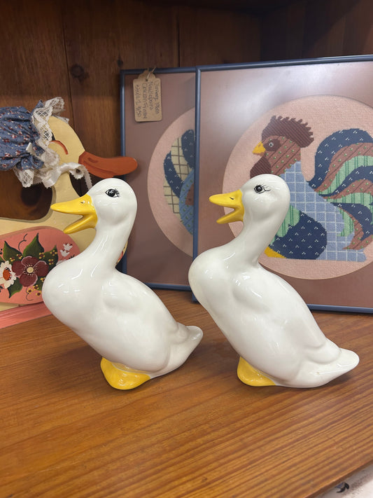 Vintage Medium Sized Goose