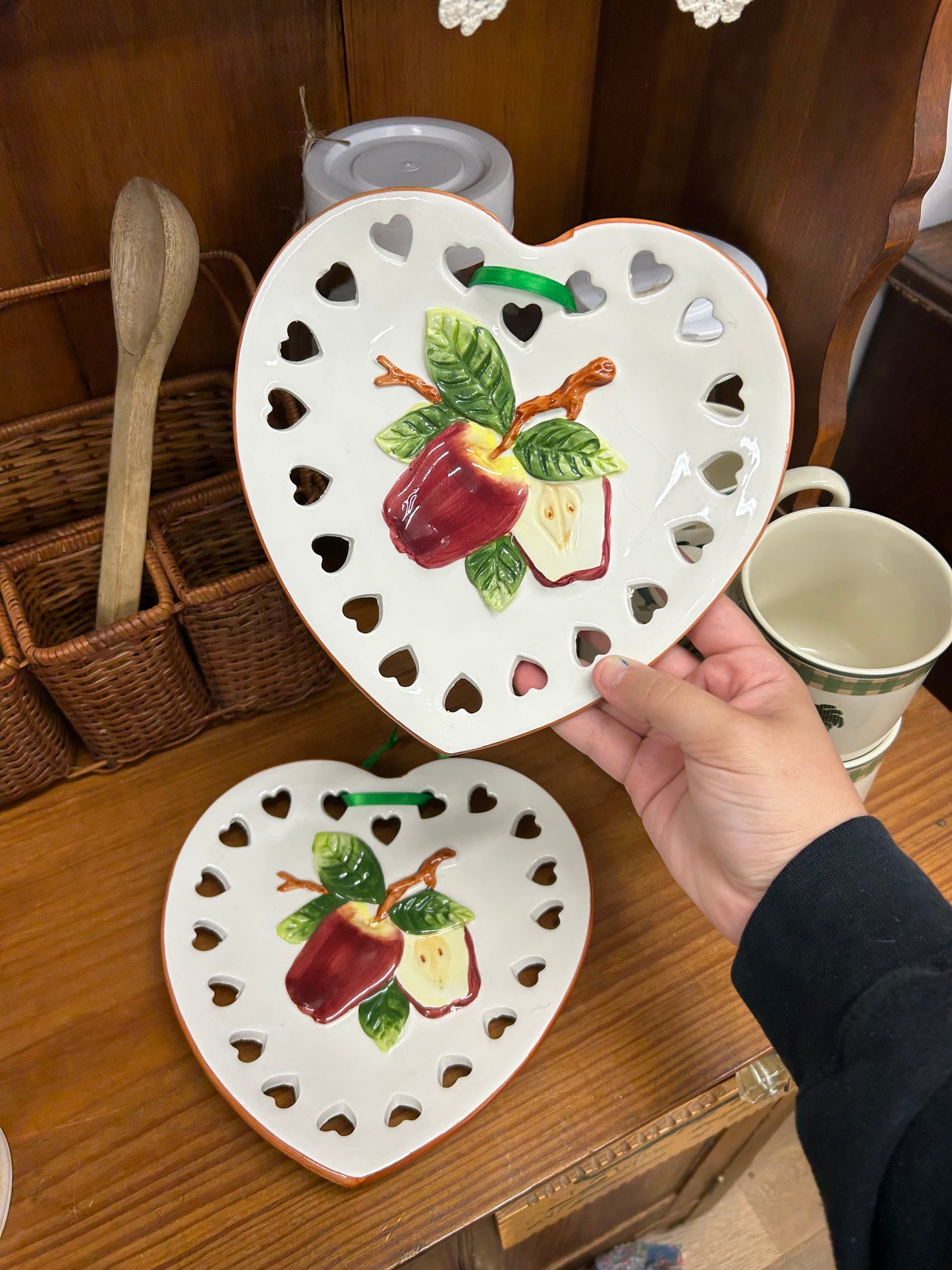 Vintage Heart/Apple Wall Hanger