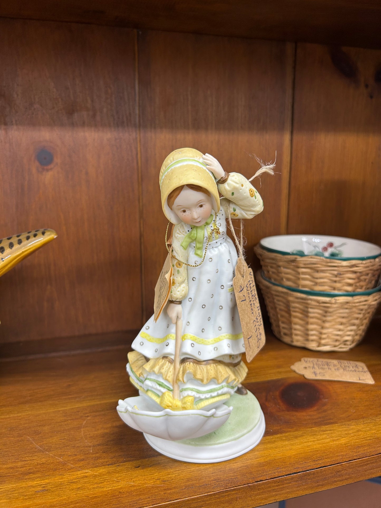 1979 Holly Hobbie "Windy Weather"