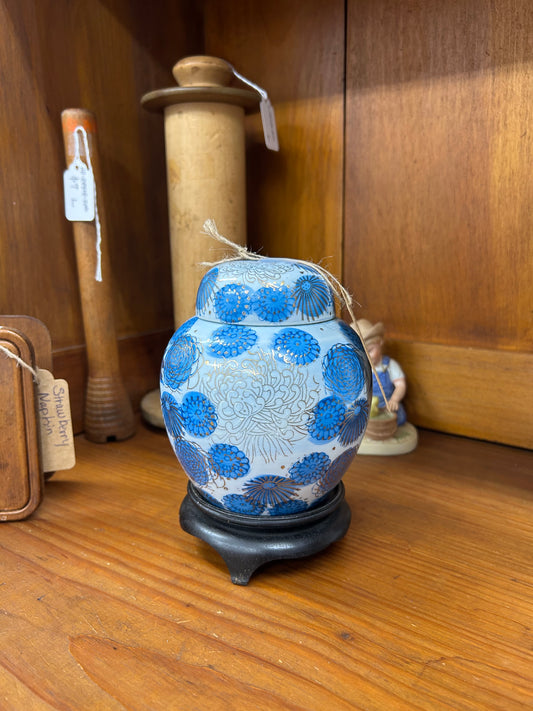 Vintage 1960s Japan Fujita Kutani Porcelain Ginger Jar