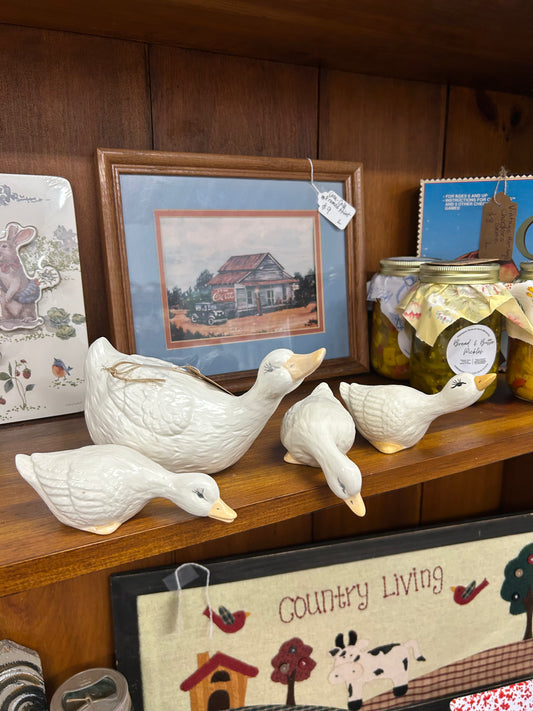 Mother Duck & 3 Baby Ducks - 1989