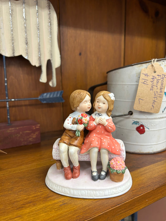 Vintage 1980 Holly Hobbie "Happy Hearts"