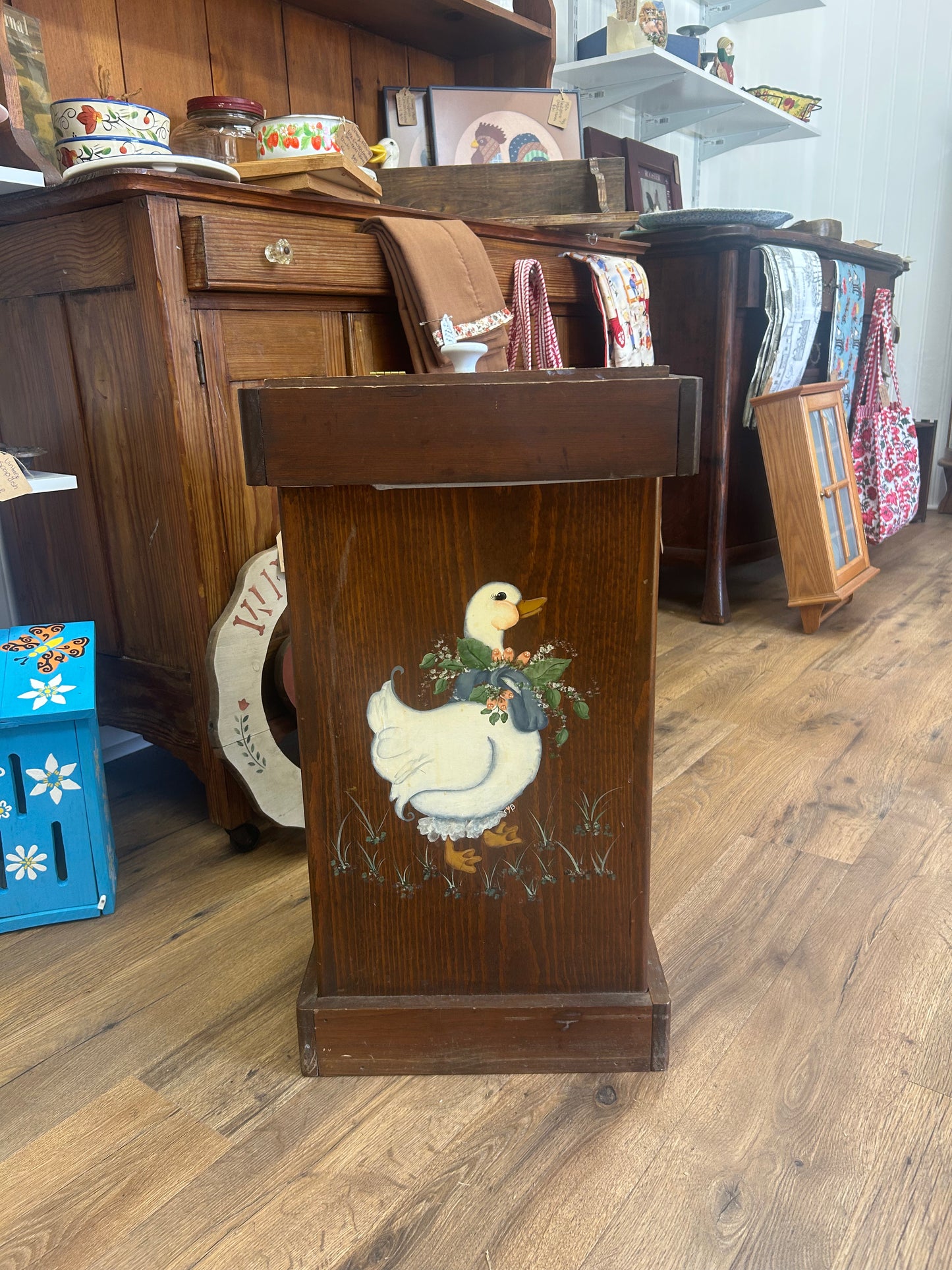Vintage Goose Trash Can - Local Pick Up Only