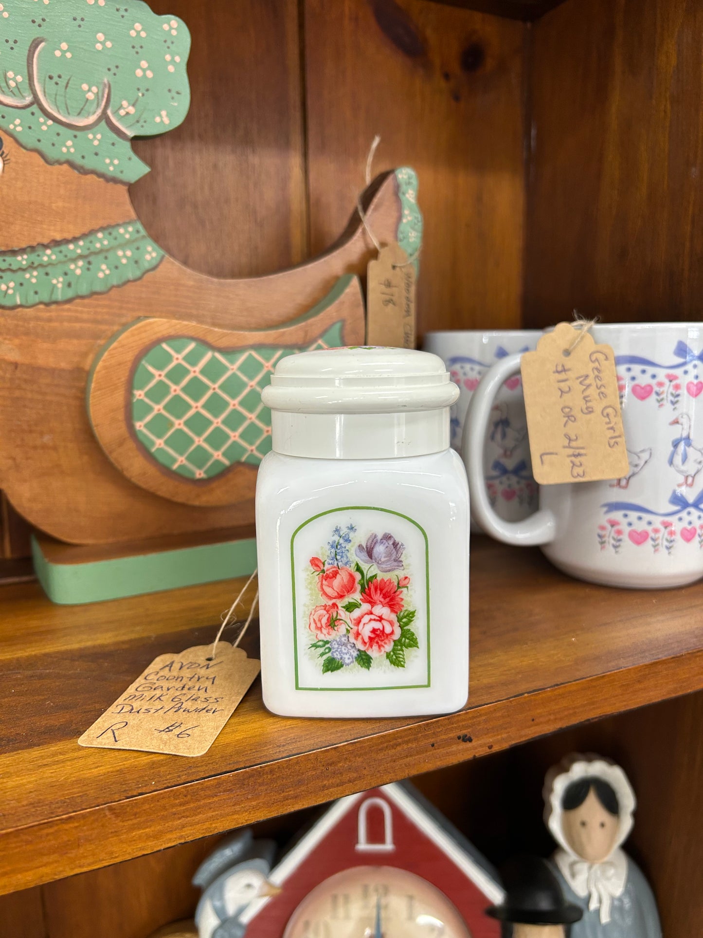 Avon Country Garden Milk Glass Dust Powder